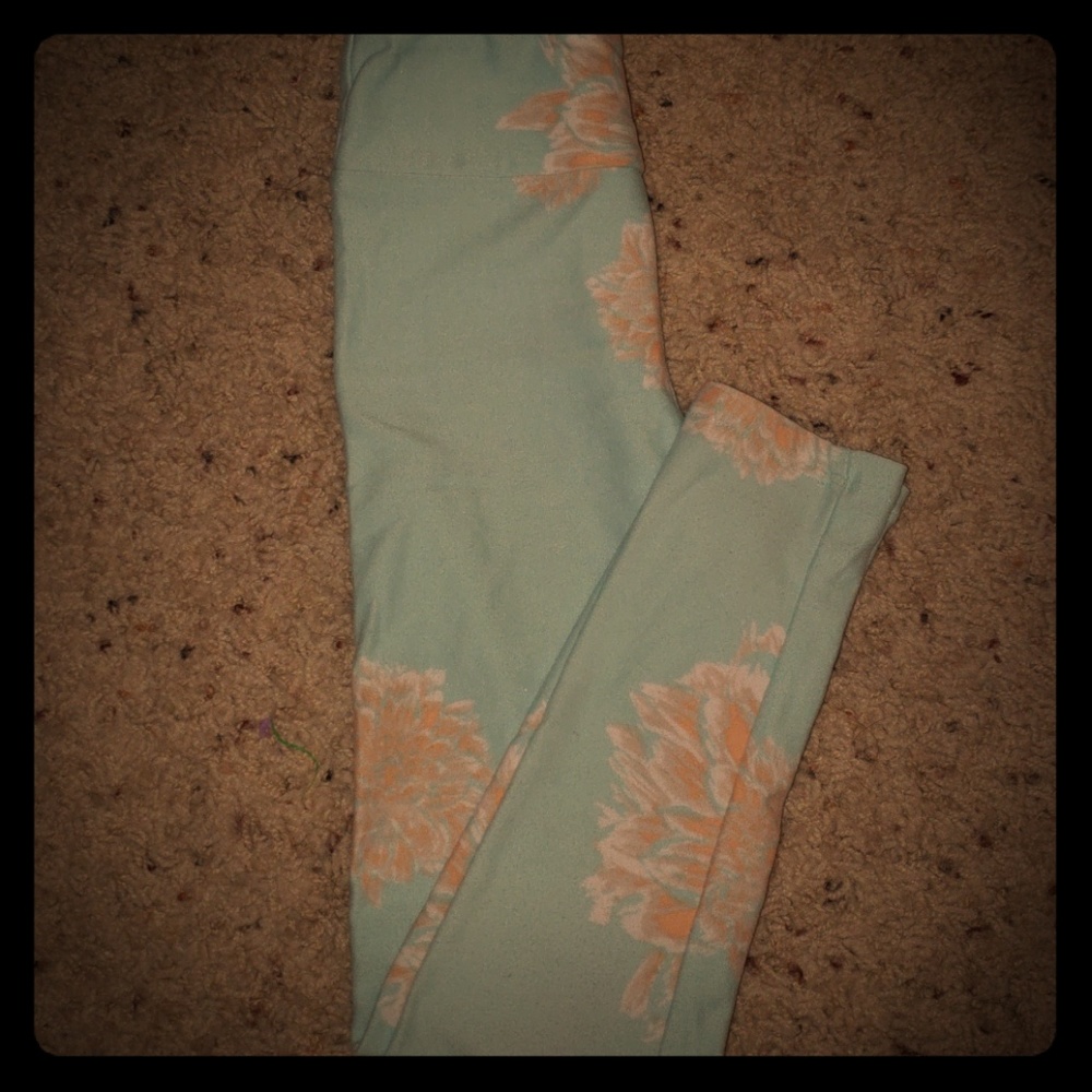 *New* Girls LulaRoe leggings *Bundling discount*